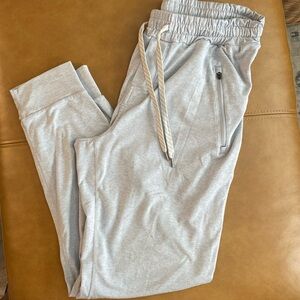 Vuori joggers